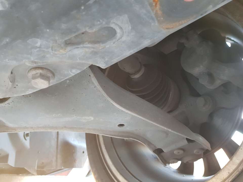 Brazo Suspension Inferior Delantero Izquierdo para Ford Mondeo Ber.